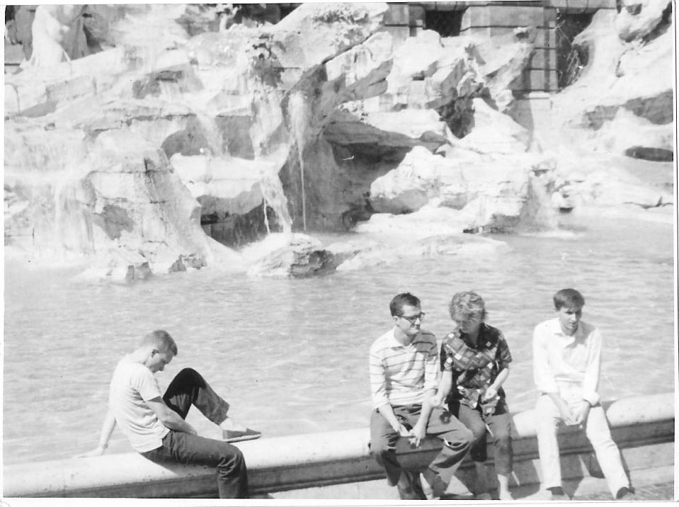 Fontana di Trevi Rim avgust 1961 od leve Saša, Peter, Majda, Edo