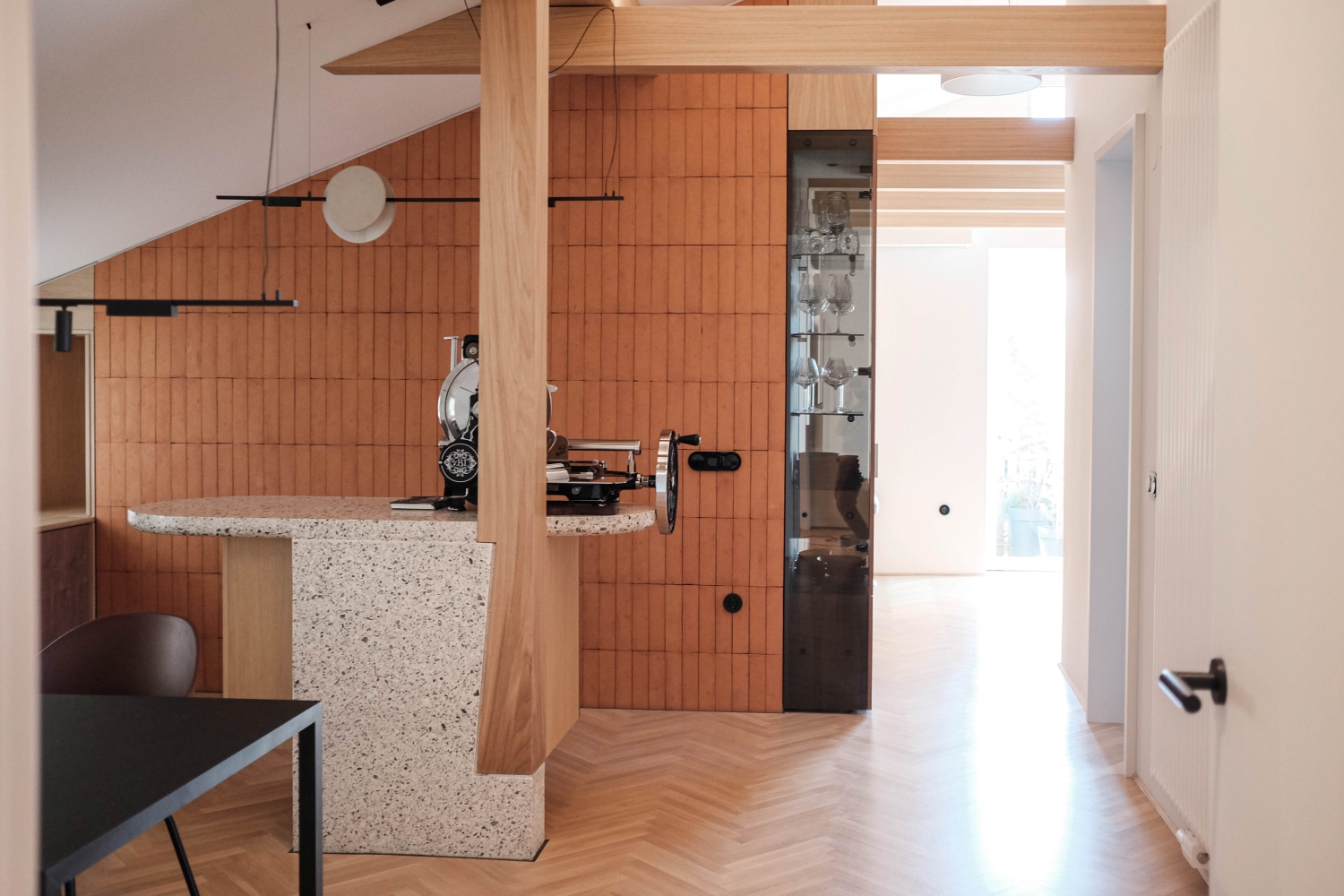 Studio-Aino-0,5T-F00-1500px