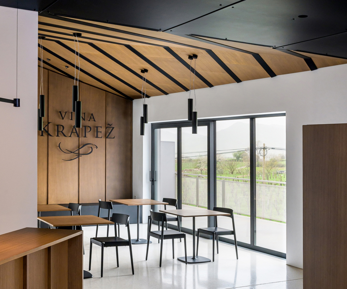 Manica-Lavrencic-Interier-Vina-Krapez_03_vhod-splet-rez