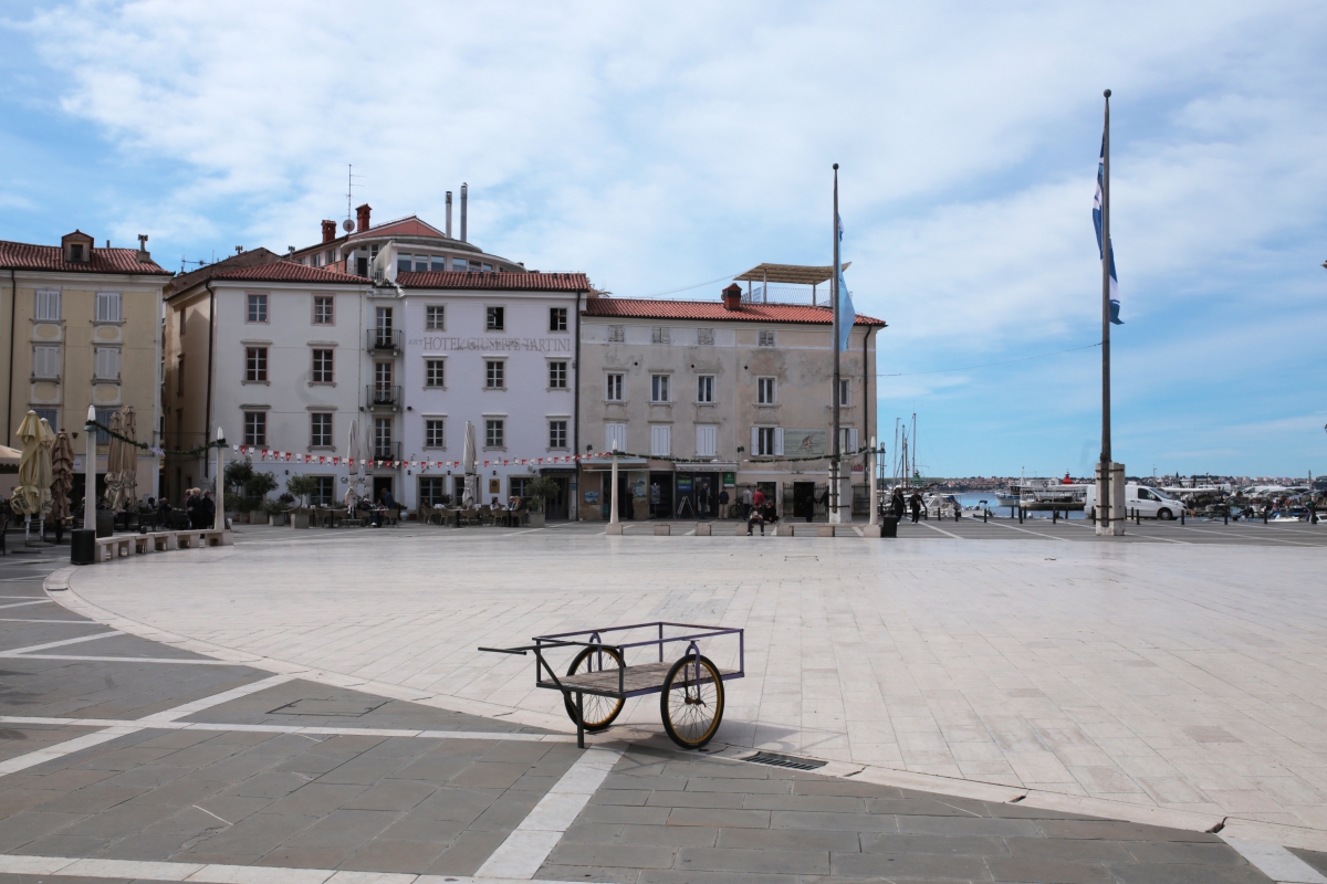 Podrecca-Tartinijev-trg-Outsider-2024-12