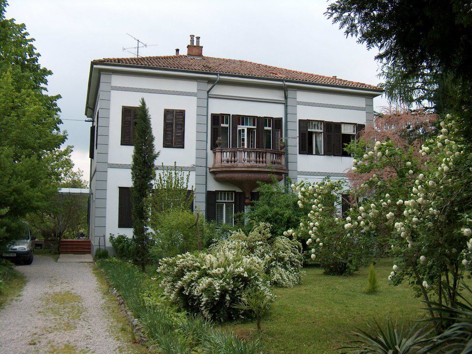 581758_2884107118361_667587278_n