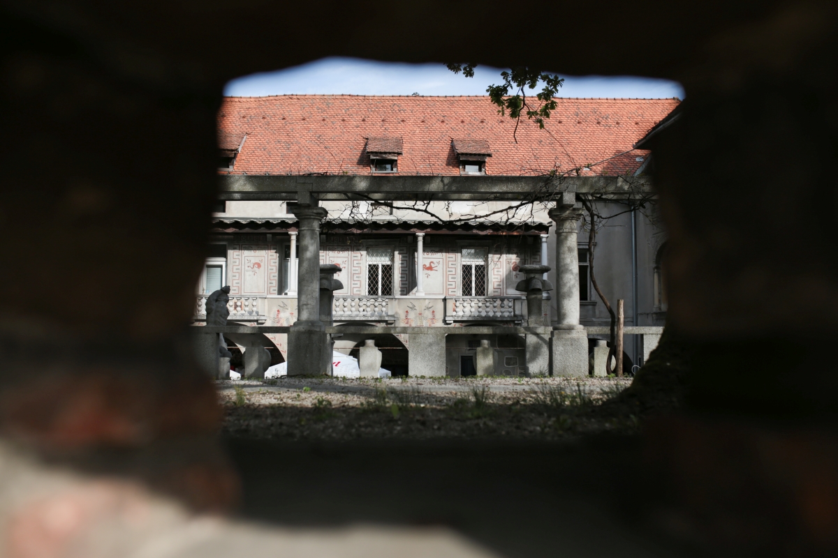 Krizanke-2024-Outsider-foto-Lucia-Jerman-02-1200px