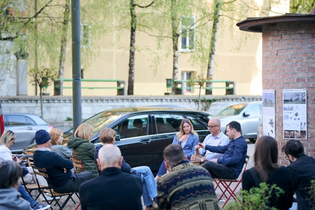 Replika na javno razpravo o dediščini vilskih četrti Rožna dolina in Mirje