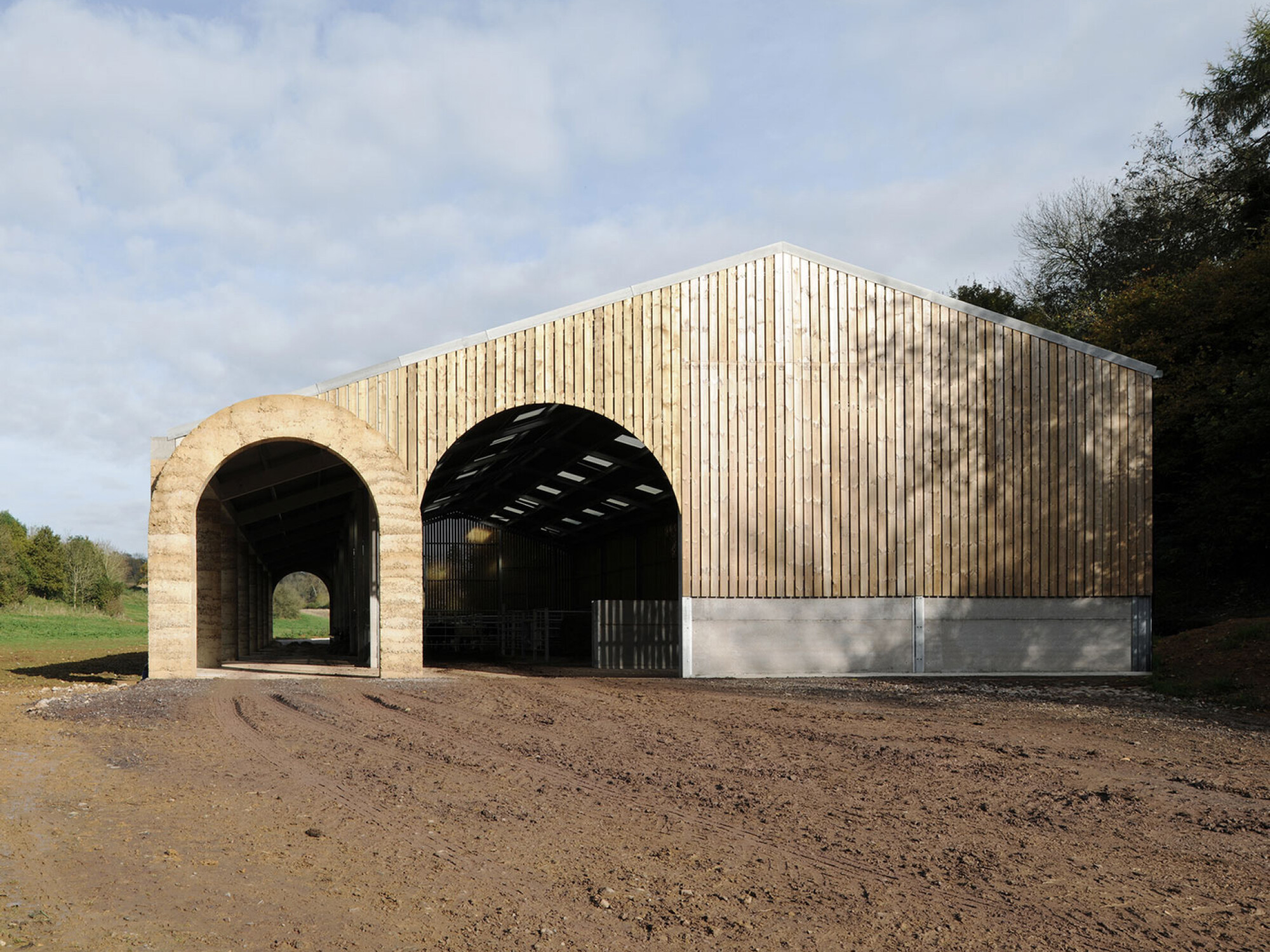 191-cow-shed-9-2__FillWzIwMDAsMTUwMF0
