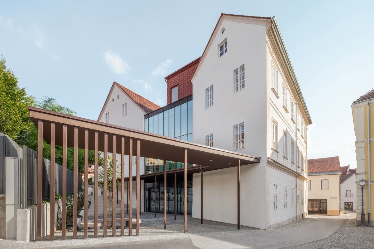 Narodni dom NM splet 002