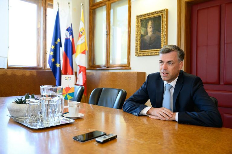 Foto Bobo - župan - delovna