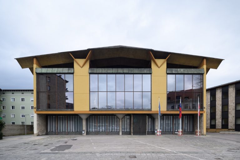 _KAM3710-2603-1600p po obnovi Large