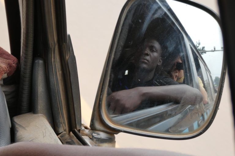 voznik matatuja Large