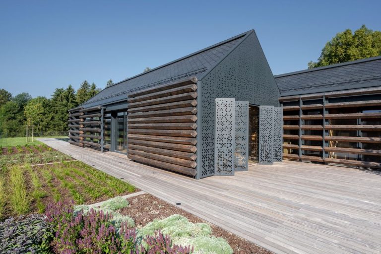 vv_2022-09_slo_hisaKozolec_superform-102 (Custom)